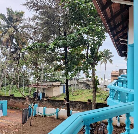 Soul Hostels, Varkala   Black Beach