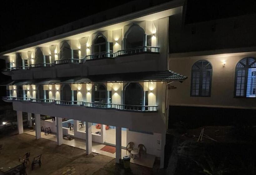 Soul Hostels, Varkala   Black Beach