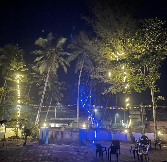 Soul Hostels, Varkala   Black Beach