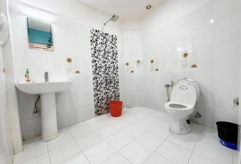 Soul Hostels, Varkala   Black Beach