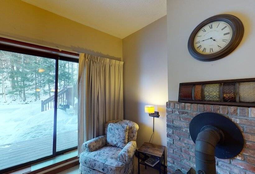 Wintergreen 106   Cozy And Peaceful Condo, Conveniently Located Between Killington And Pittsfield 1