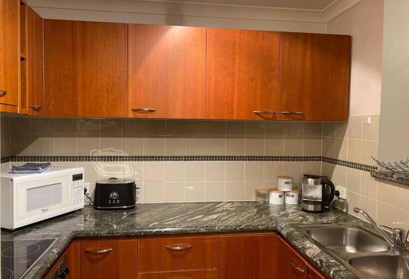 City River Views Free Parking Wifi Netflix Wine