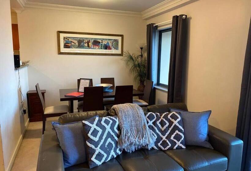 City River Views Free Parking Wifi Netflix Wine