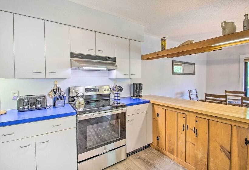 Cozy Lincoln Condo ~ 1 Mi To Loon Mountain!