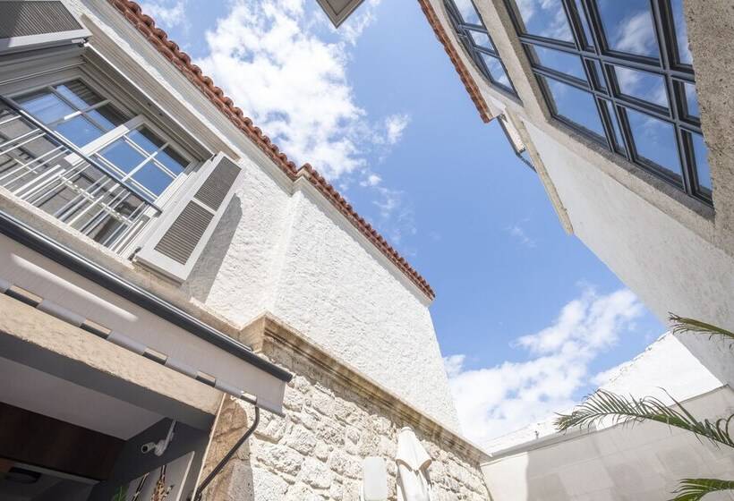 בית מלון כפרי Alle Alacati