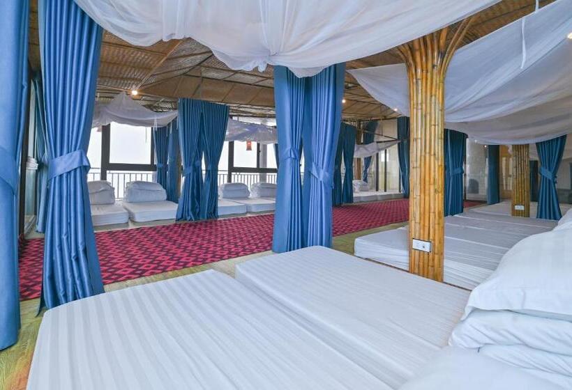 هتل Arista Homestay