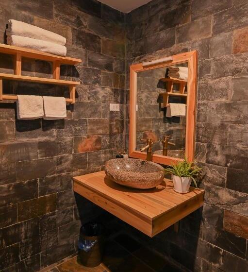 هتل Arista Homestay