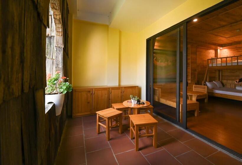 هتل Arista Homestay