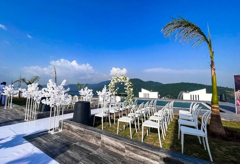 هتل Bridgeview Resort