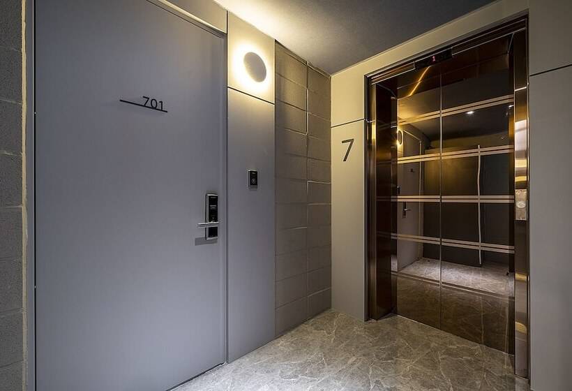 Brown Dot Hotel Osan