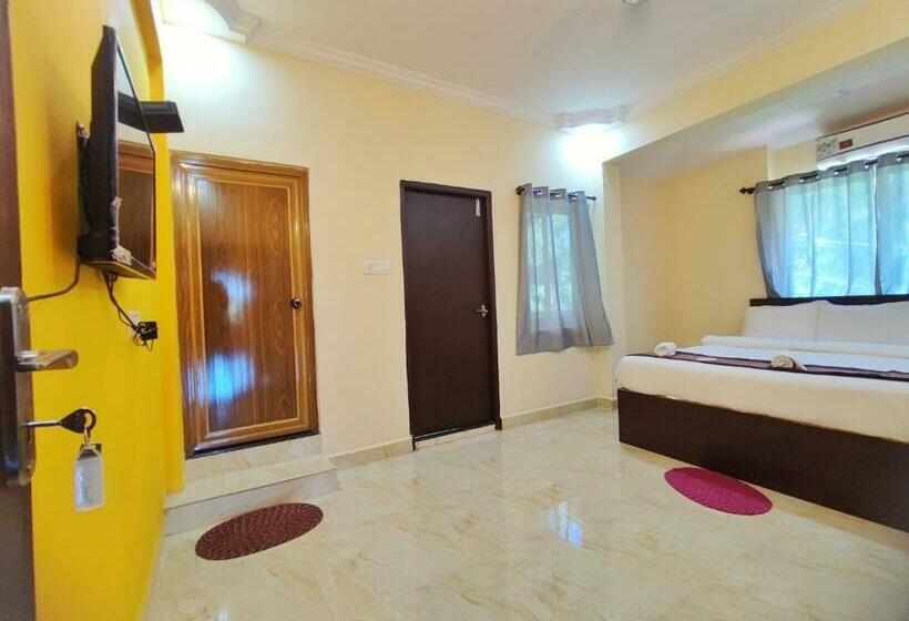 호텔 Candolim Aloft