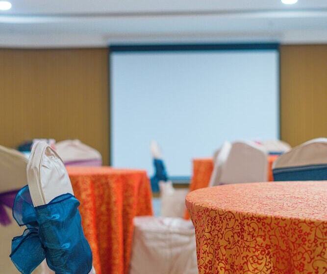 هتل Deccan Serai Grandé , Gachibowli, Hyderabad