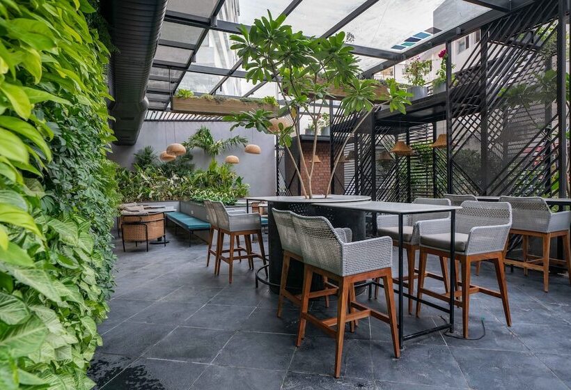 هتل Deccan Serai Grandé , Gachibowli, Hyderabad