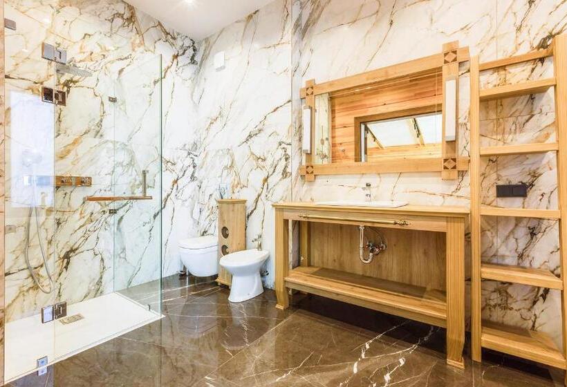 فندق Eco Village