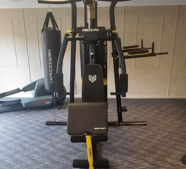 בית מלון כפרי Leura Gardens Resort