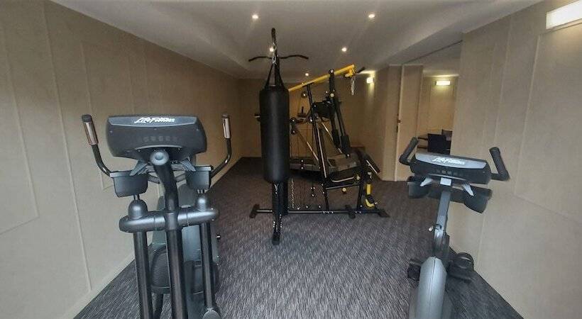 בית מלון כפרי Leura Gardens Resort