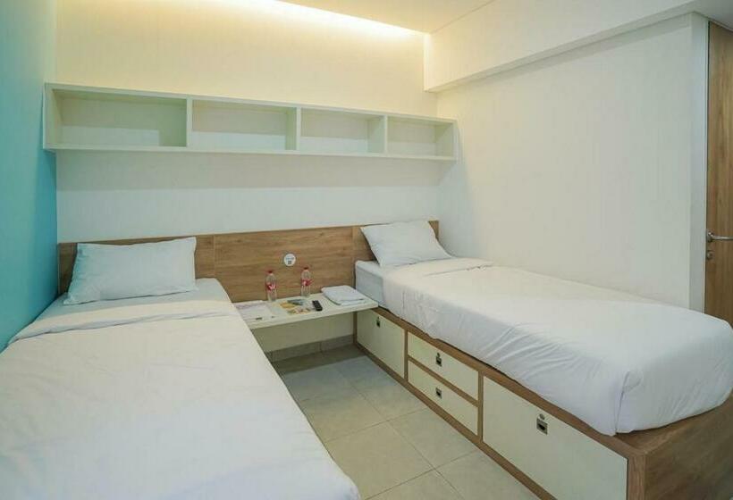 בית מלון כפרי Ofo Kost Premium Kampung Inggris Pare Syariah Mitra Reddoorz