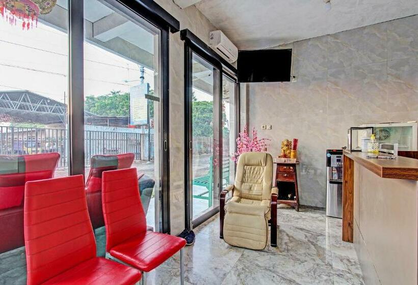 酒店 Oyo 91475 Srikaya  2