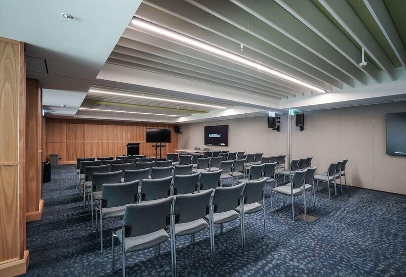 هتل The Langlands