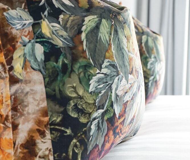 هتل The Langlands