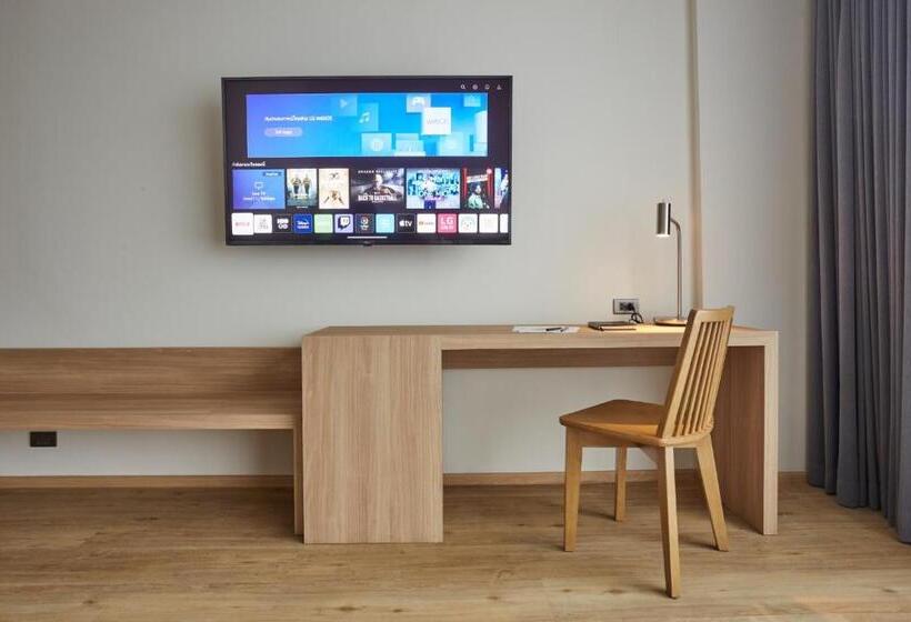 ホテル Wisma Ratchaburi