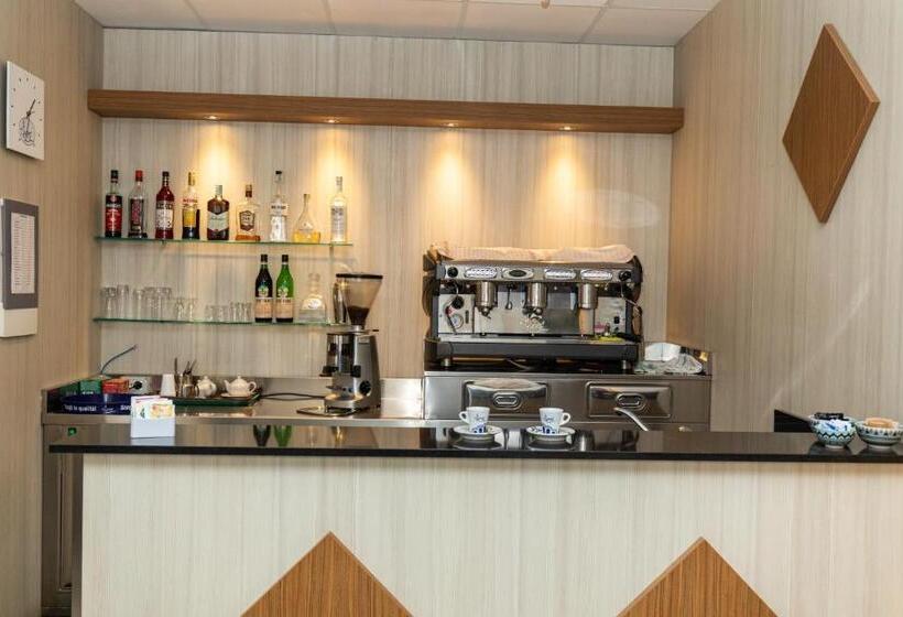 فندق Xxv Aprile Casa Per Ferie