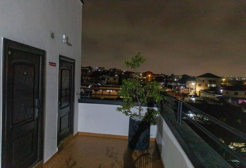 Impeccable 1 Bedroom Furnished Apartment In Accra