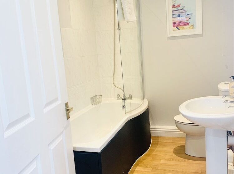 Inviting Townhouse In Bedlington