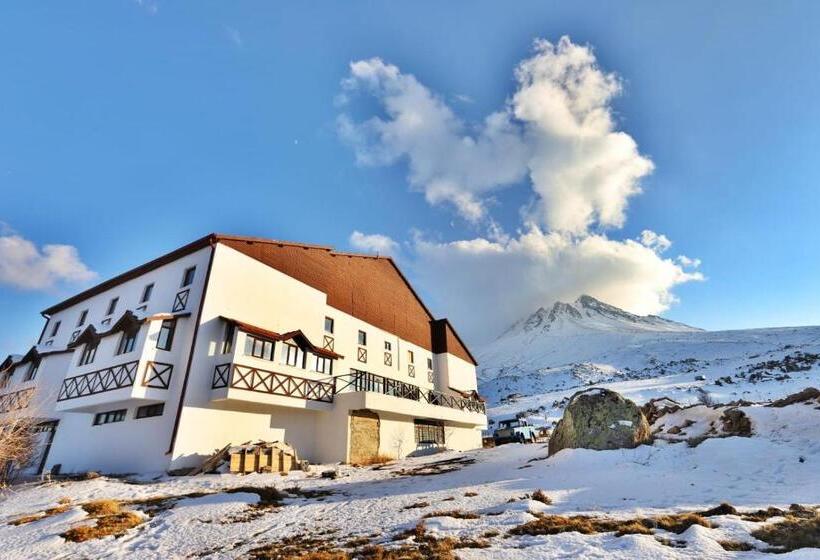 Karbeyaz Hotel & Resort