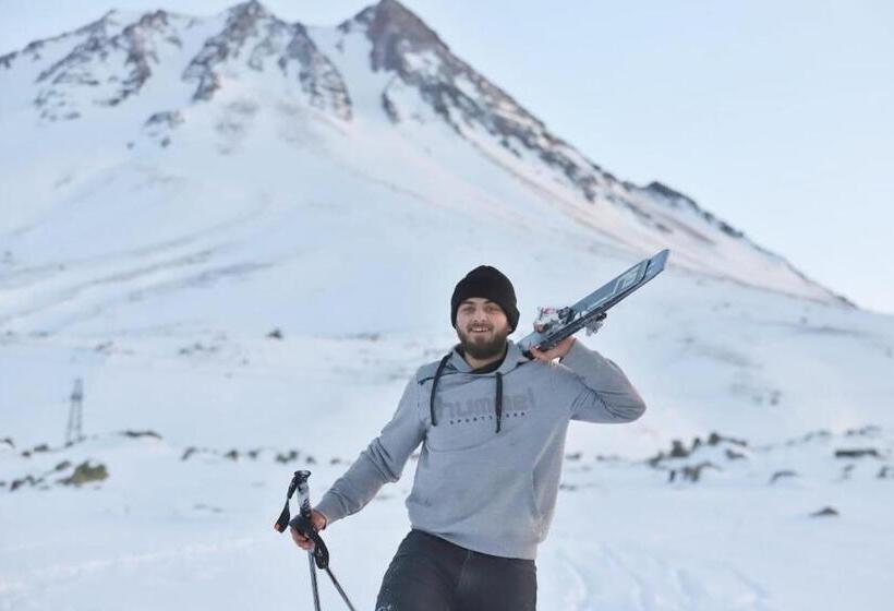 Karbeyaz Hotel & Resort