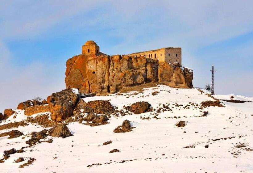 Karbeyaz Hotel & Resort