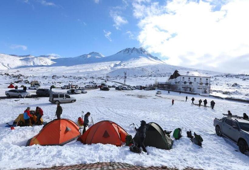 Karbeyaz Hotel & Resort