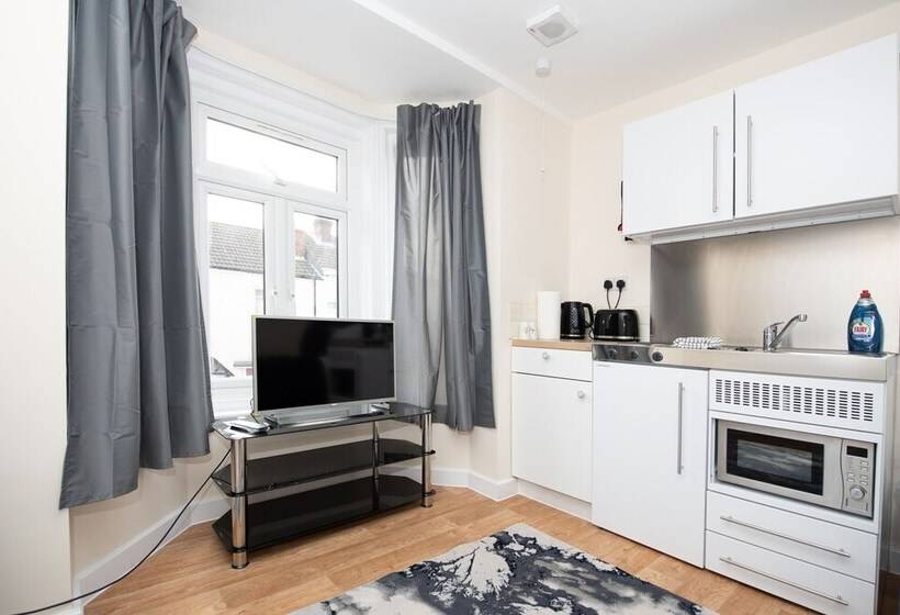 Modern Studio Apartments In Castle St