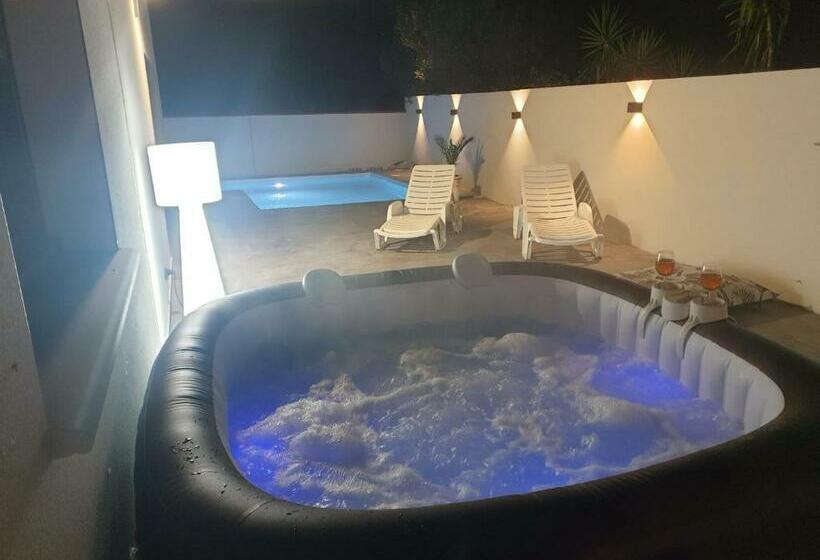 Villa Neuve Exceptionnelle Avec Piscine Et Spa