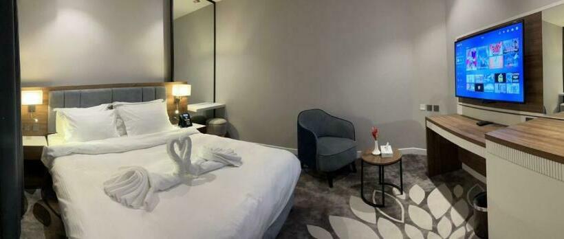 هتل Warwick Al Jubail