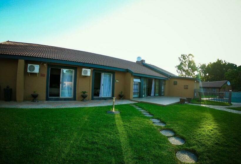 مبيت وإفطار Goldfields Gardens Guesthouse