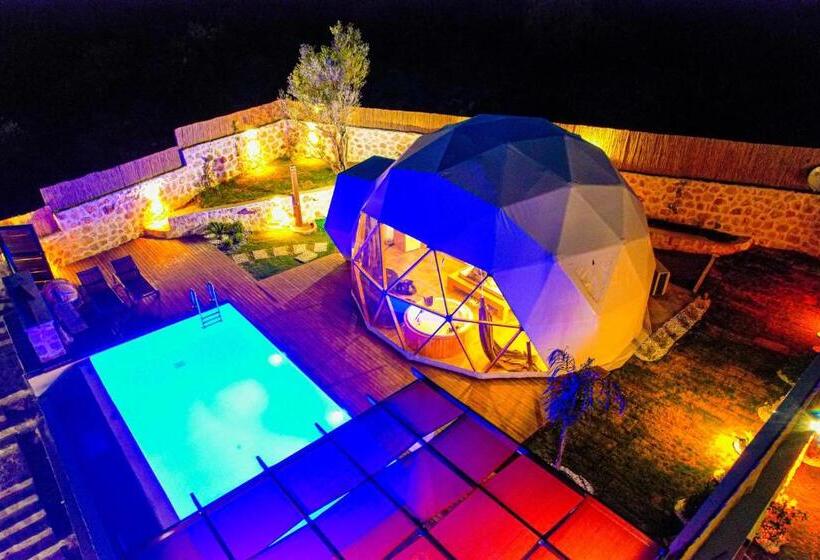 ホテル Kalkan Dome Suites & Deluxe Glamping Holiday In Kalkan