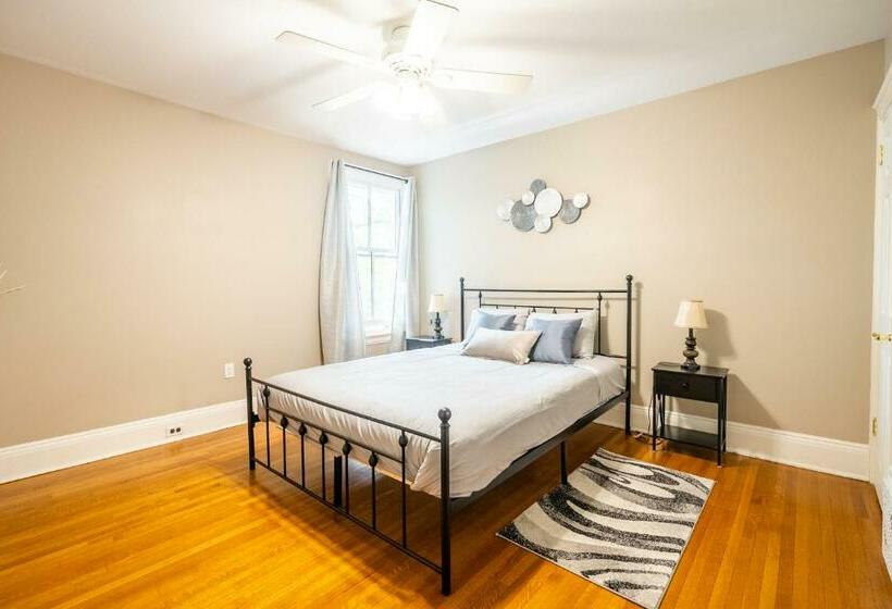 膳宿费 Cozy 5 Bedroom House In Downtown Toronto By Globalstay