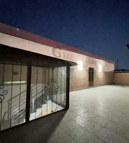 Pension (Hôtel basse catégorie) Major