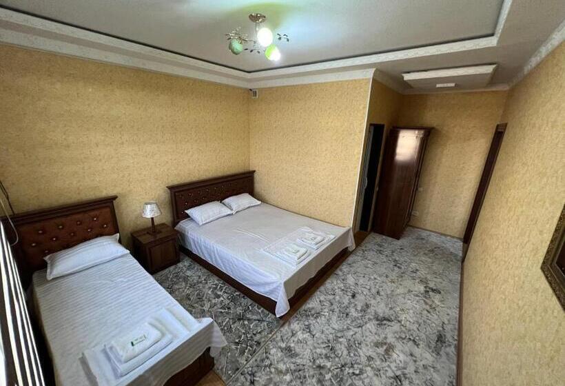 Pension (Hôtel basse catégorie) Major