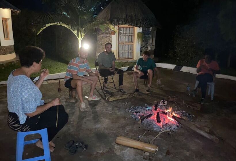 پانسیون Plastic Bottles House