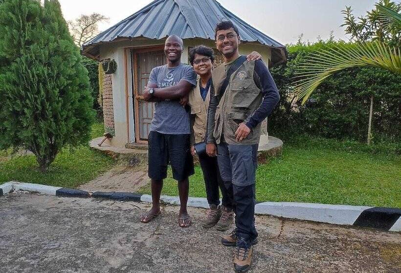 پانسیون Plastic Bottles House