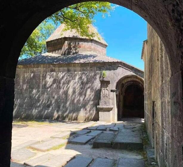 ペンション Pottery House Sanahin