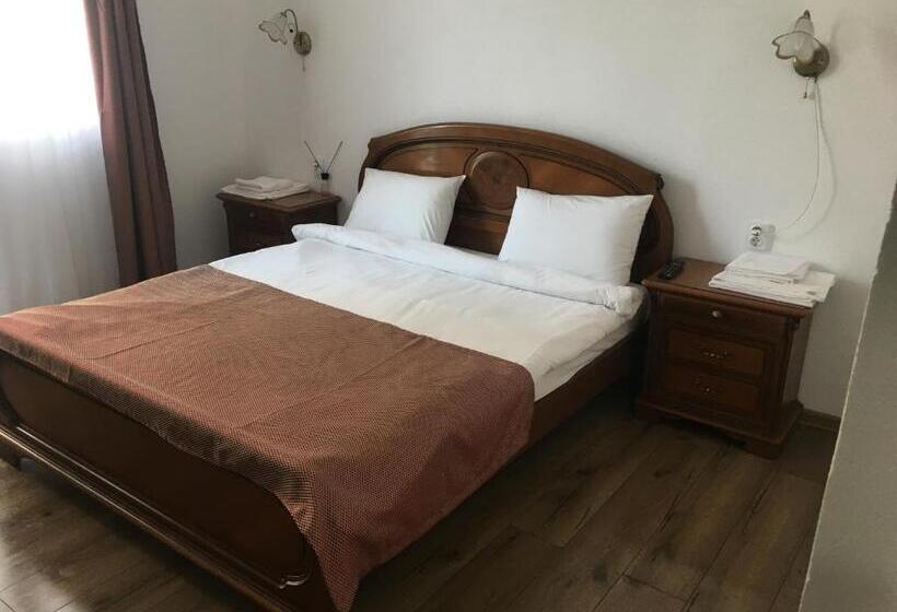 استراحتگاه Casa Soarelui