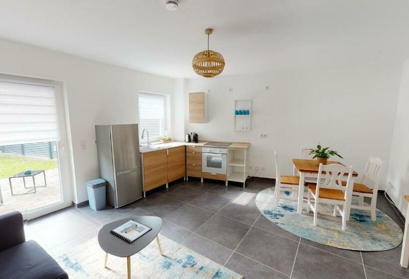 Travel Art Boardinghouse