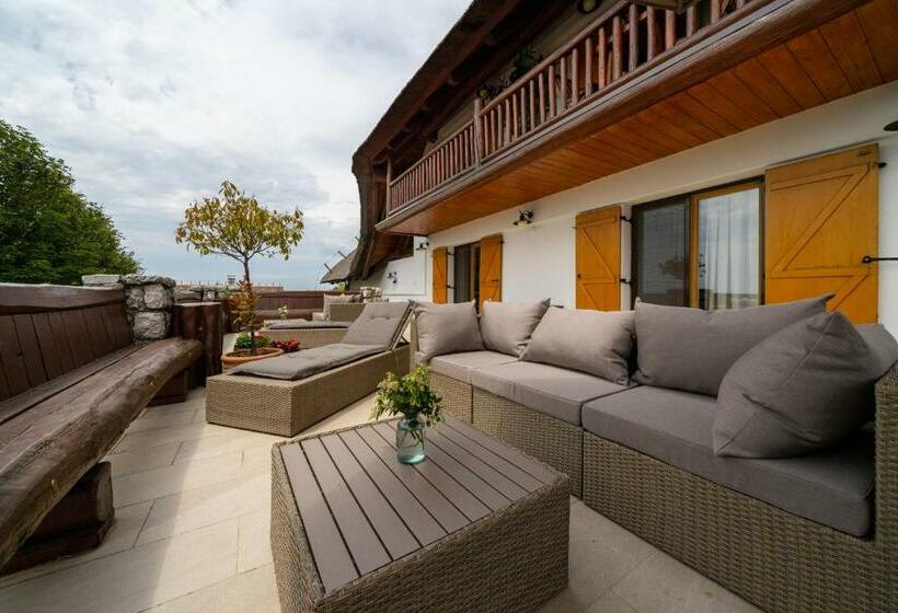 هاستل Hiša Vina Cuk