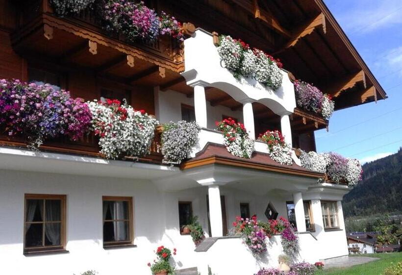 צימר Pension Unterhof