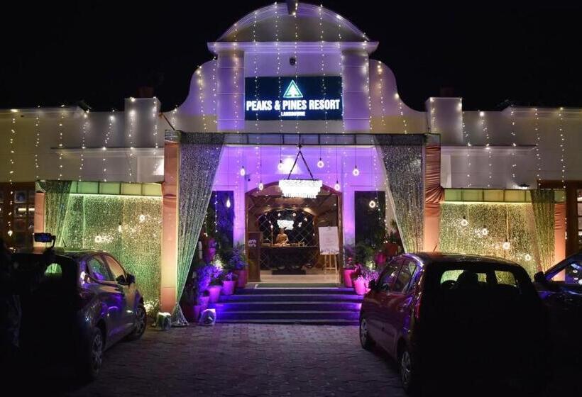 בית מלון כפרי Peaks And Pines Resort