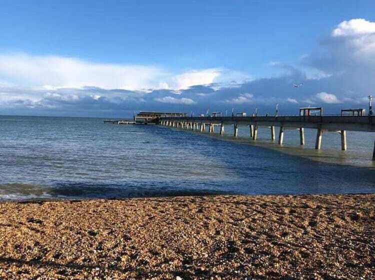 Lovely 5 Person Chalet In St Margaret S At Cliffe