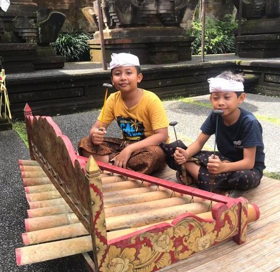 펜션 Arsa Wayan Guest House